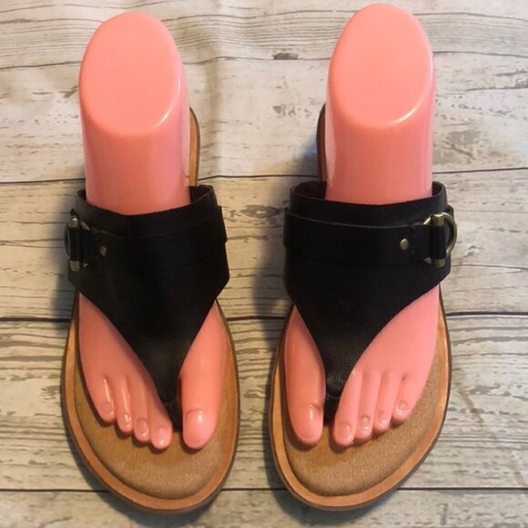 Giani Bernini Black Buckle Small Wedge Sandals 6 - Picture 1 of 6